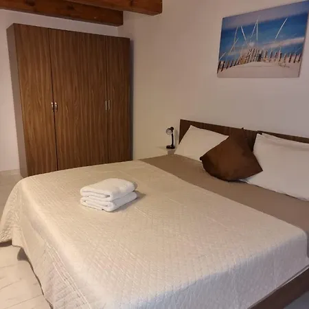 Guest house Moorea Mansions *